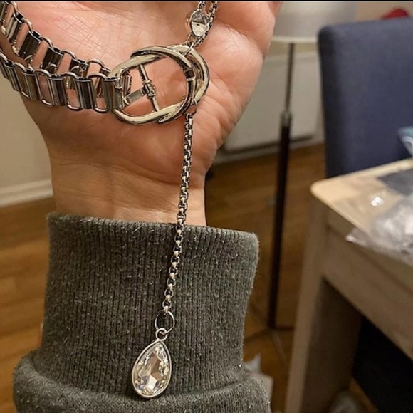 WHITE GOLD PLATED BUCKLE PUNK CHAIN RHINESTONE DROP CHOKER NECKLACE - Picture 7 of 9